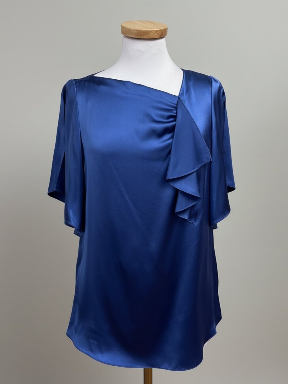 Elie Tahari blue silk blouse, size S, NEW WITH TAGS!
